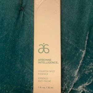 Arbonne counter spot essence